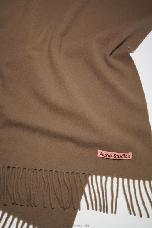 Fringe wool scarf - Narrow Caramel Brown Acne Studios R66LJ617 Accessories