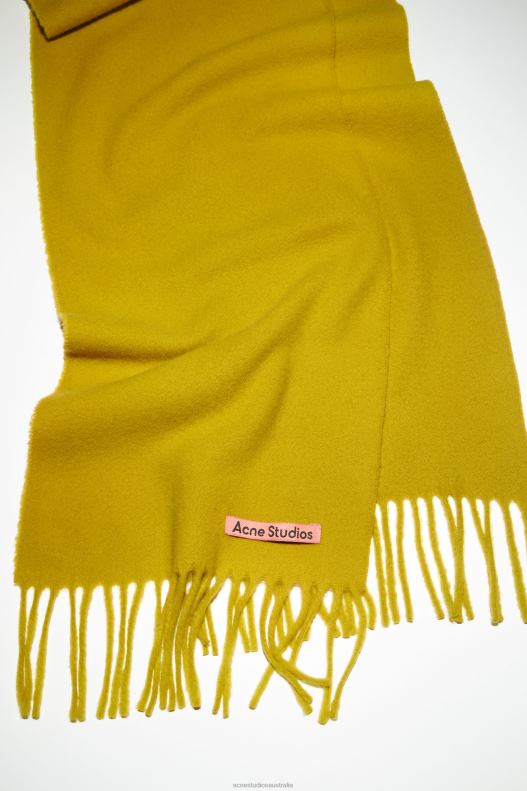 Fringe wool scarf - skinny Acid Yellow Acne Studios R66LJ743 Accessories