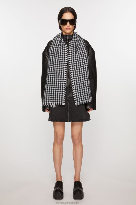 Houndstooth scarf Black/White Acne Studios R66LJ464 Accessories