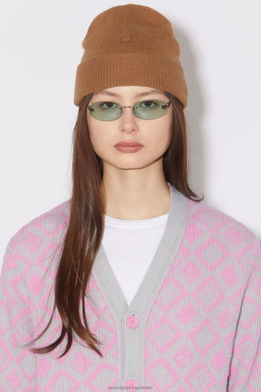 Micro face patch beanie Toffee Brown Acne Studios R66LJ627 Accessories