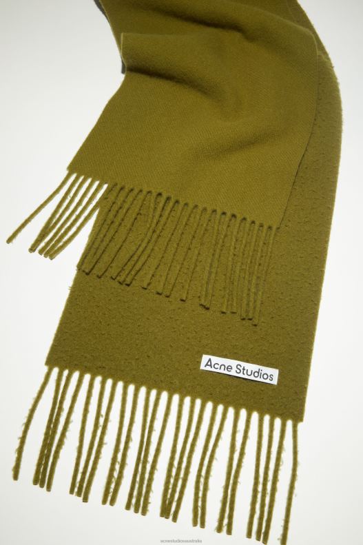 Wool fringe scarf Olive Green Acne Studios R66LJ616 Accessories